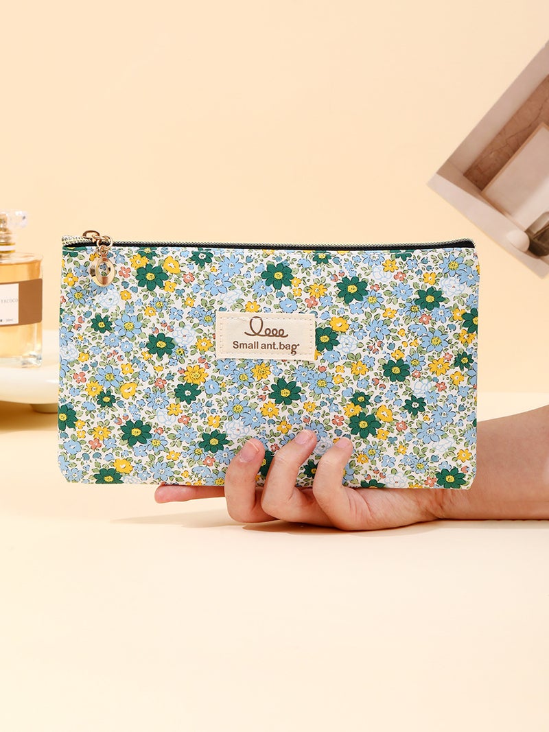 New Style Women'S Floral Cosmetic Bag, Small Fresh Floral Toiletry Bag, Portable Zipper Makeup Storage Bag - Image 4